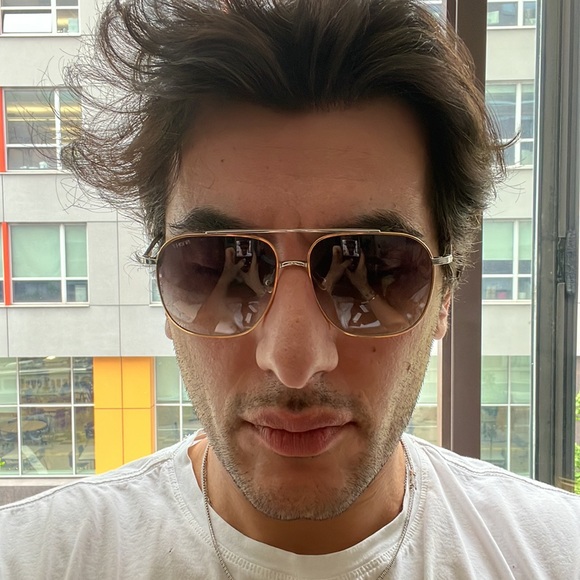 Gold frame sunglasses by THenri - Picture 2 of 7